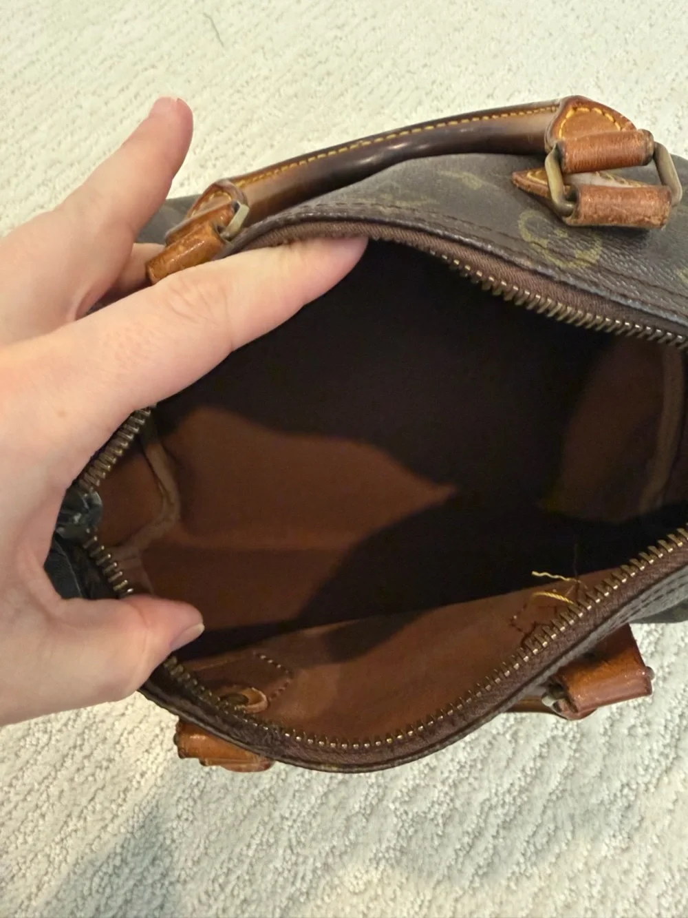 Louis Vuitton Speedy 25 Vintage *damage* - Picture 13 of 17